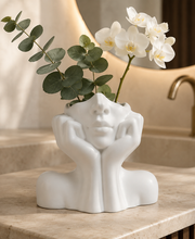 Amélie Sculptural Vase