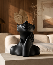 Amélie Sculptural Vase